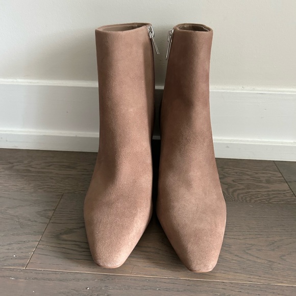 Marc Fisher brown suede ankle boot - Picture 2 of 4